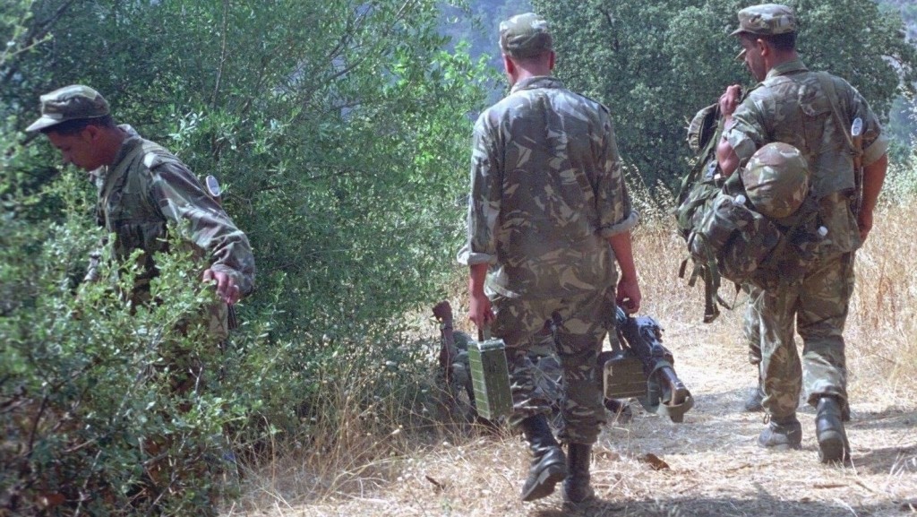 Quatorze  soldats algériens périssent dans une embuscade au sud  d’Aïn-Defla