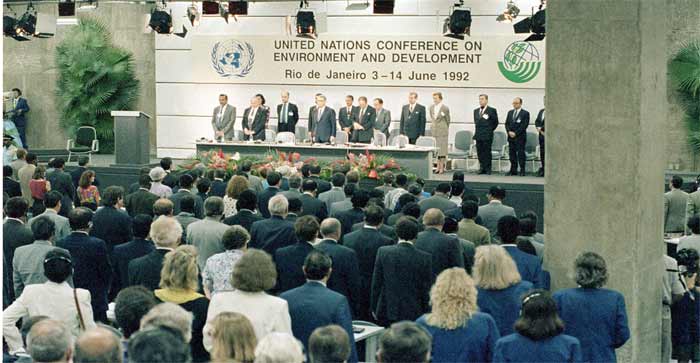 Ouverture de la Conférence des Nations unies sur l’environnement et le développement de Rio de Janeiro, le 3 juin 1992. — © Eduardo DiBaia / AP Photo / Keystone