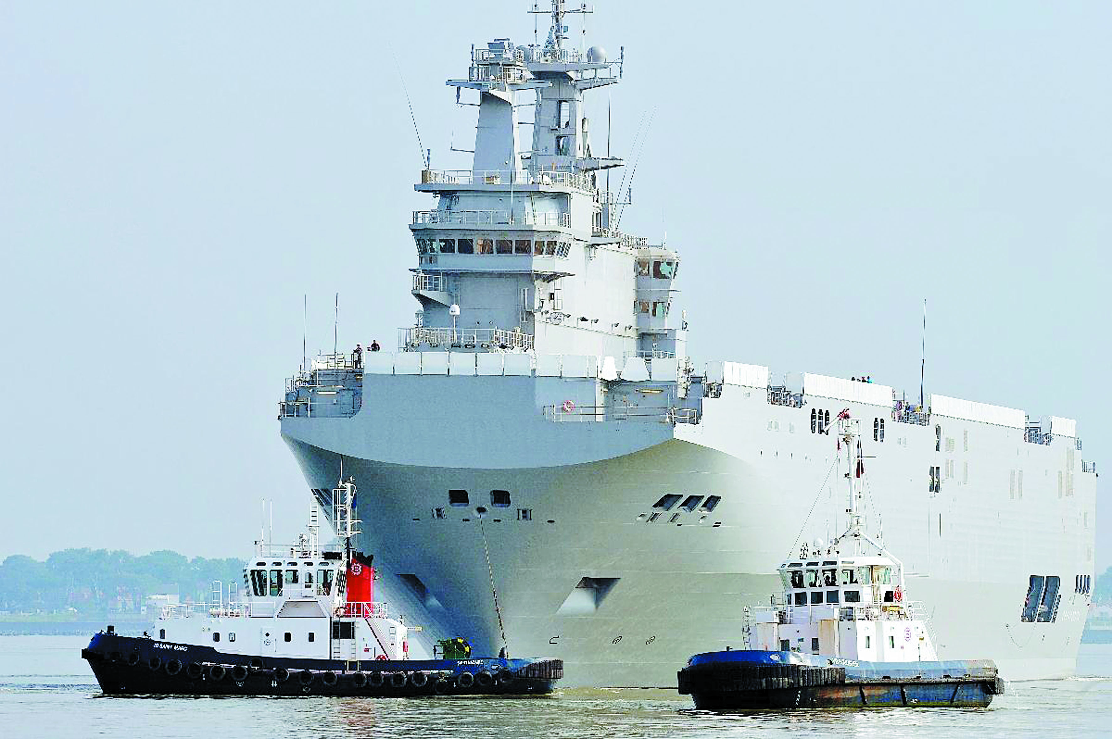 Sacrifiés : "A vendre, deux navires BPC Mistral en état neuf"