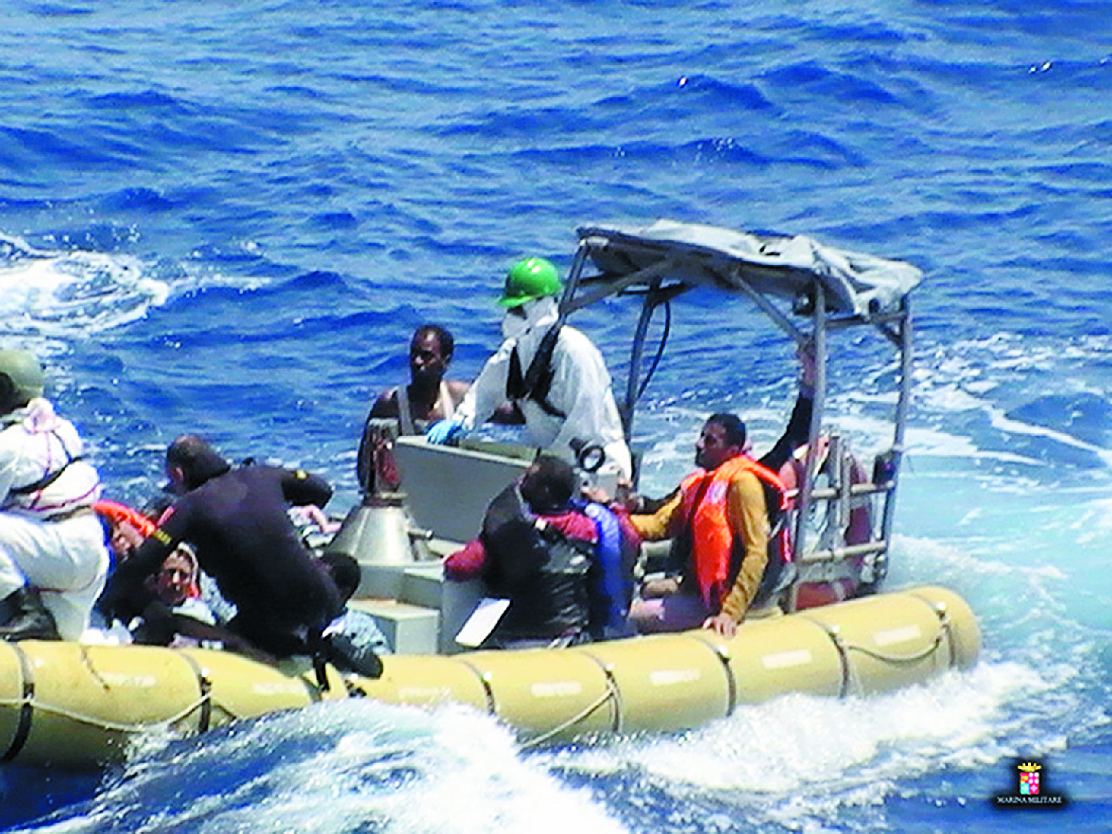 Les survivants du  naufrage en Méditerranée arrivent à Palerme