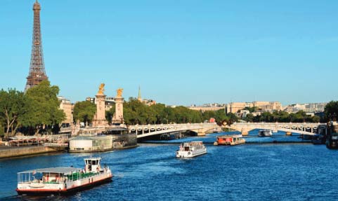 Jo: La sécurisation des bateaux sur la Seine. Une opération "colossale"