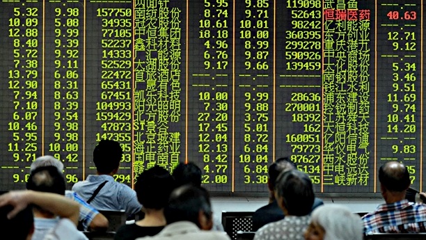 La Bourse de Shanghai chute encore, Pékin garde le silence
