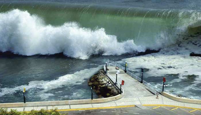 Tsunami. On en parle et reparle