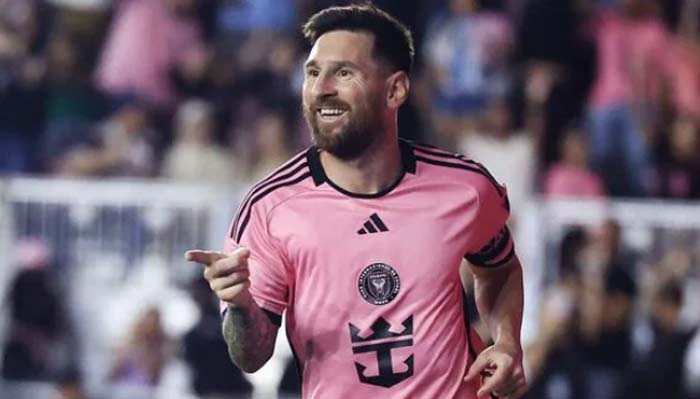 Messi clôt la saison régulière avec un triplé