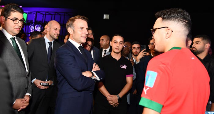 Le Président français échange à Rabat avec de jeunes talents marocains de jeux vidéo et de l'E-sport