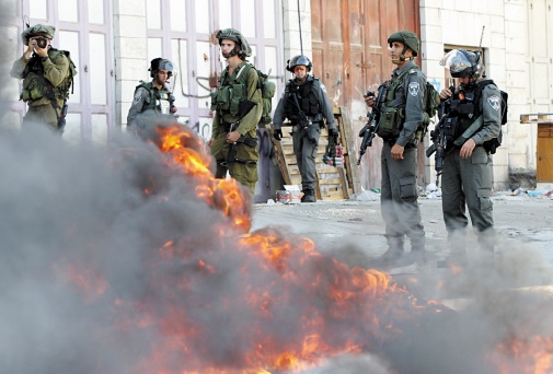 Israël boucle Al-Qods et installe des checkpoints autour des quartiers palestiniens