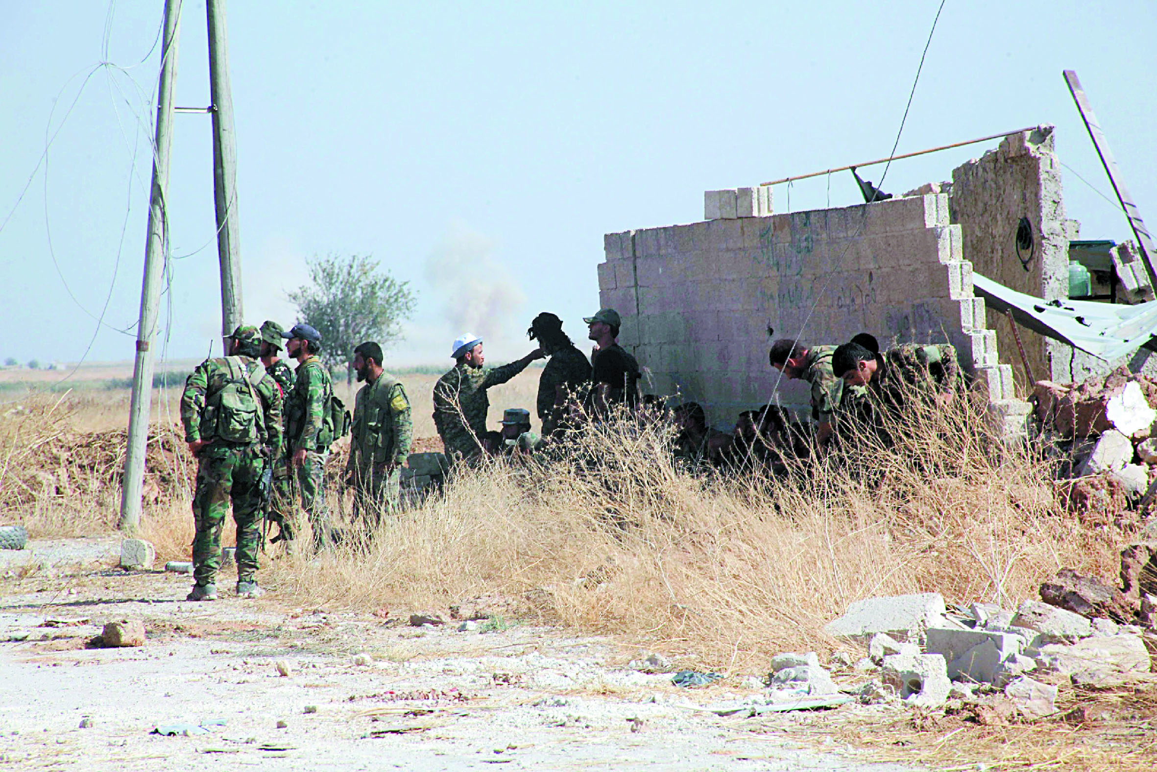 Le régime syrien avance dans la province d'Alep et peine dans celle de Homs