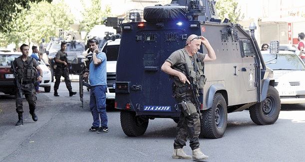 Neuf morts dans une fusillade entre membres de l'EI et la police turque