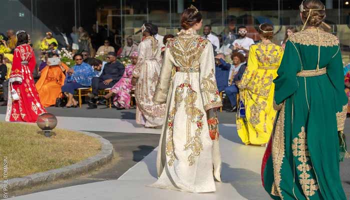 Le caftan marocain brille à Séville