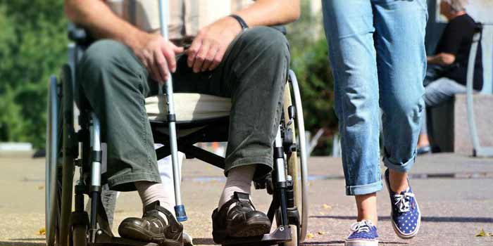 Une négligence qui fait trop mal aux personnes en situation de handicap: Un décret omis et des droits bafoués