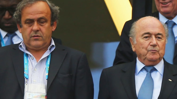 Huit ans de suspension pour Blatter et Platini