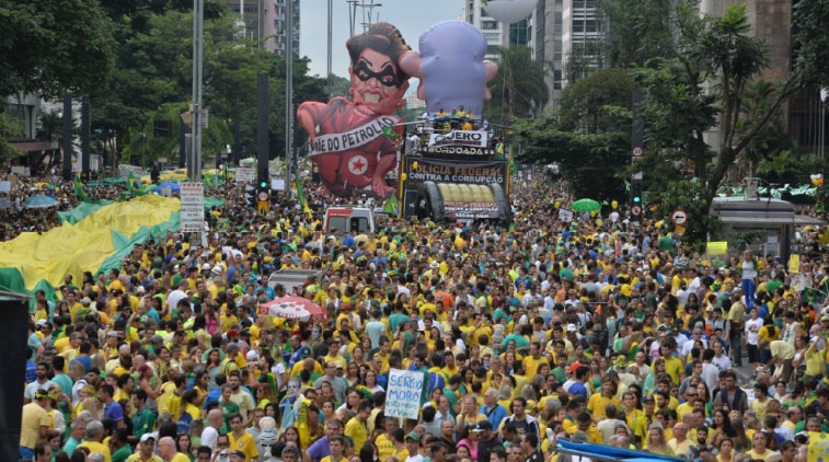 Manifestations d'ampleur historique contre la présidente Rousseff