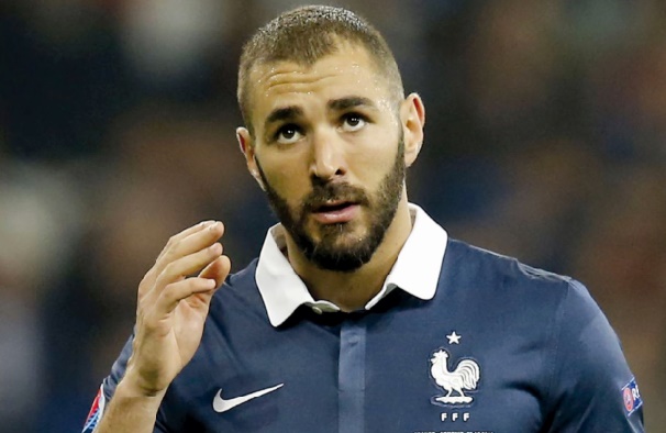 Benzema crée la polémique en se disant victime d'une "partie raciste de la France"