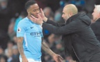 ​Guardiola soutient Sterling et appelle à combattre le racisme tous les jours