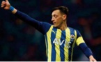 Mesut Özil rebondit à Basaksehir 