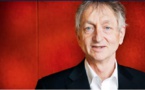 Geoffrey Hinton. Le pionnier de l'IA effrayé par sa création