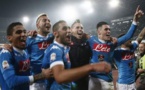 Naples renverse l'Inter et s'installe en tête du calcio