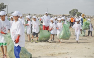 Les Marocains, entre le vœu d'un environnement propre et le regret des sacs en plastique