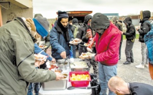 Pas de nouvelle "Jungle" à Calais, mais des jeunes migrants en errance