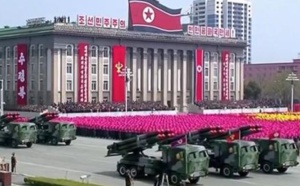 Pyongyang célèbre l’anniversaire  de l’armée par un grand exercice militaire