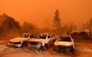 La Californie toujours  en proie aux flammes