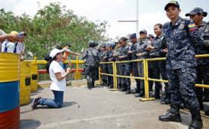 La pression internationale monte contre Maduro après une journée de violences