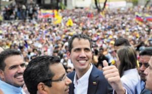 Guaido accueilli en héros à son retour au Venezuela