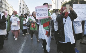 Algérie: Enseignants et élèves prennent le relais contre Bouteflika