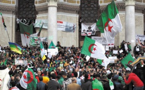 Un collectif civil algérien appelle à sortir du cadre de la Constitution