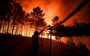 Mobilisation exceptionnelle pour lutter contre un vaste incendie au Portugal