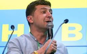 Vers une majorité absolue au Parlement ukrainien du parti du président Zelensky