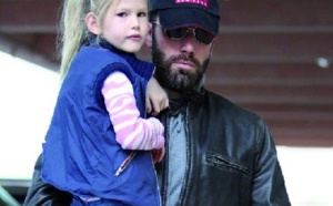 Un paparazzi s’en prend à la fille de Ben Affleck