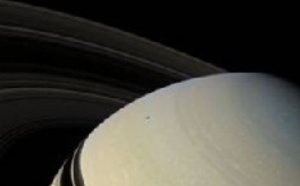 Les anneaux de Saturne seraient quasiment aussi vieux que le système solaire