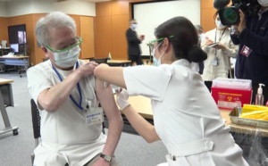 Premières vaccinations au Japon