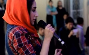 Des filles afghanes se libèrent dans un concert rock très particulier