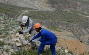 Une mine d'or artisanale en Afghanistan attire les prospecteurs dans un coin reculé