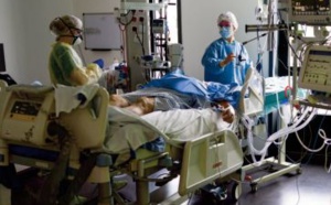 En France, la pression hospitalière poursuit sa décrue