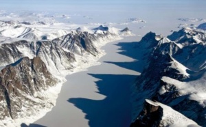 Découverte d'un canyon géant sous les glaces du Groenland