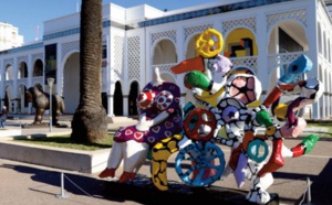 “La machine à rêver ” de Niki de Saint Phalle illumine l'esplanade du Musée Mohammed VI