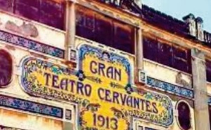 Cervantes, le théâtre centenaire de Buenos Aires au timbre architectural arabe