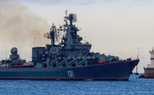 Le vaisseau amiral de la flotte russe en mer Noire gravement endommagé