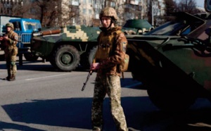 Kiev tente de ralentir l'armée russe