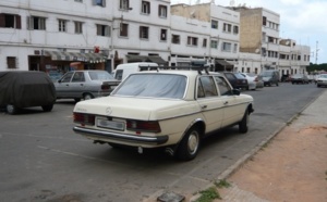 Extermination imminente des taxis Mercedes 220 et 240D