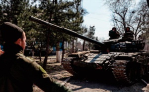 L'armée ukrainienne dit enchaîner les succès. La Russie bombarde des zones reconquises