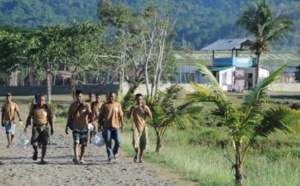 Aux Philippines, une prison à ciel ouvert sur une île paradisiaque