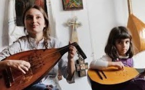 La cobza, cousine du luth et de l'oud, échappera-t-elle à l'oubli?