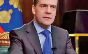 Dimitri Medvedev : Moscou accélère la production des armes les plus puissantes