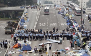 La police de Hong Kong interpelle les irréductibles