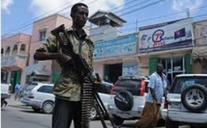 Sous les préaux d'école, les nouveaux petits soldats de l'Armée rouge