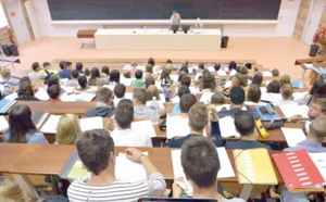 ​Changement de statut des étudiants étrangers en France